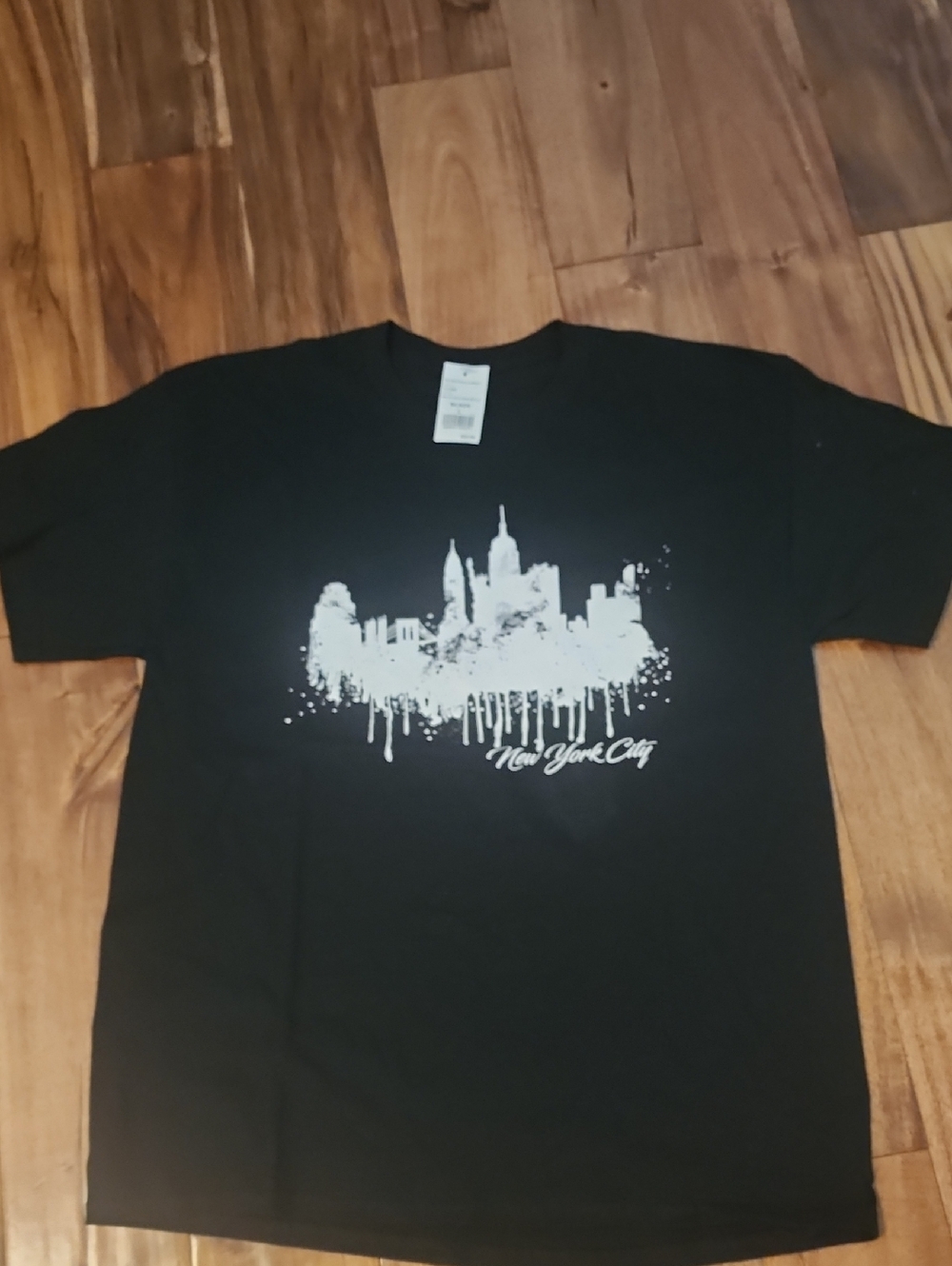 New ! Black New York City Skyline Graphic T-Shirt. Large
